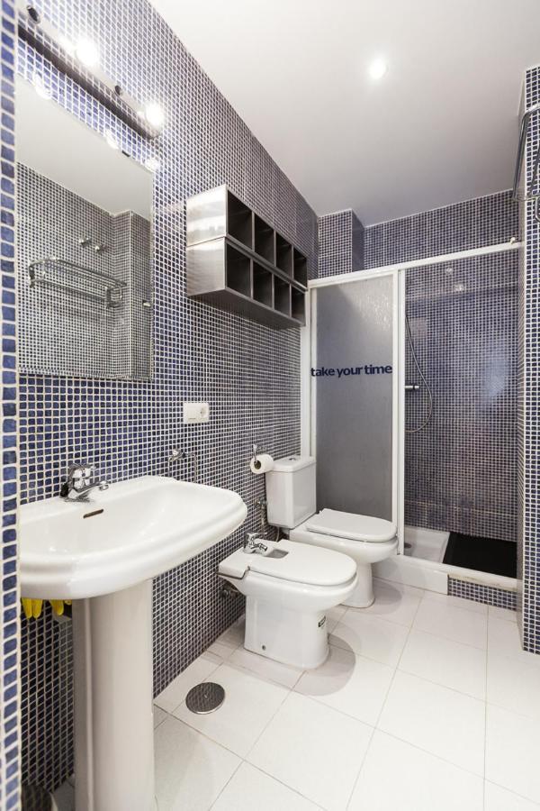 Peral Home Cozy Apartment Севилья Экстерьер фото