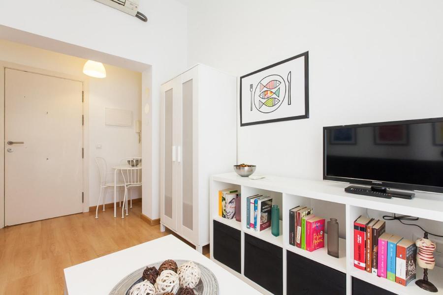 Peral Home Cozy Apartment Севилья Экстерьер фото